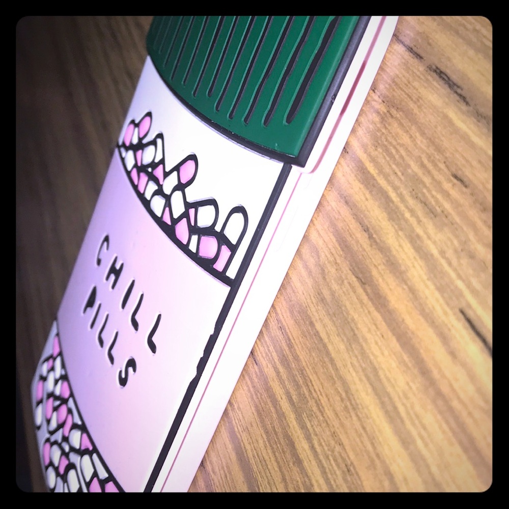 iPhone 6/6s chill pill case